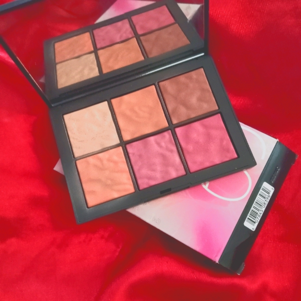 Mars blush pallette